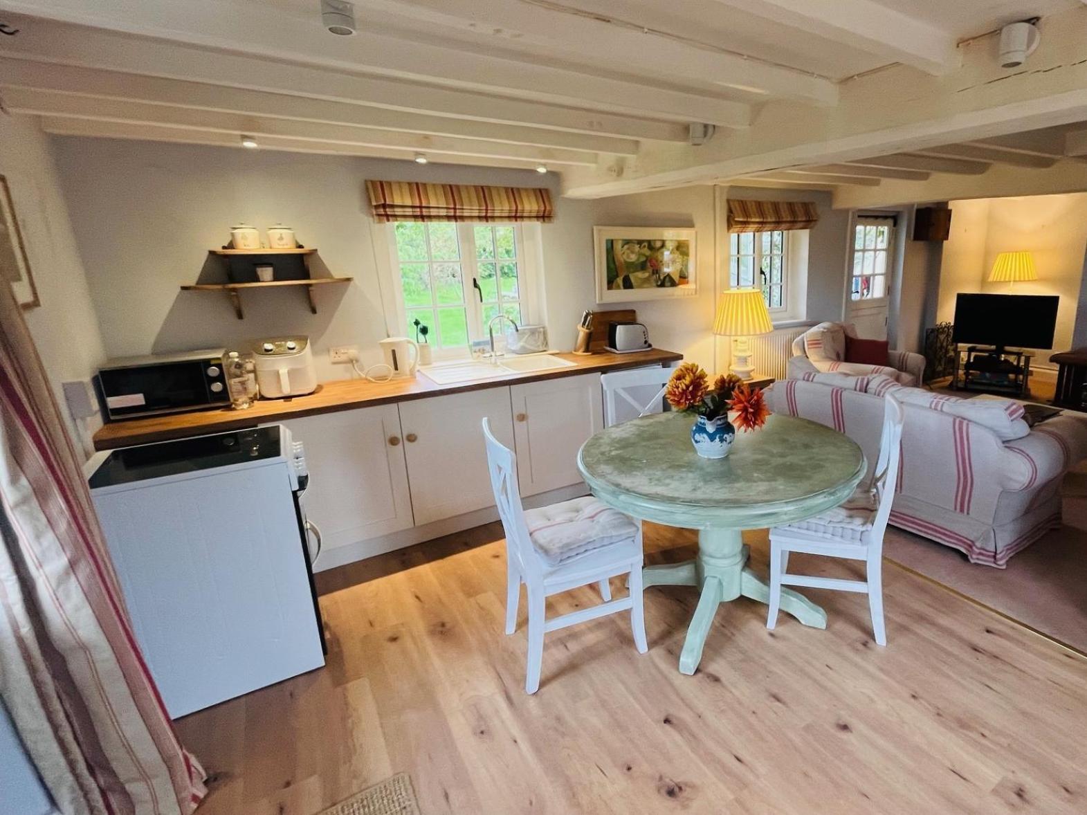 Mulsford Cottage Malpas  Buitenkant foto